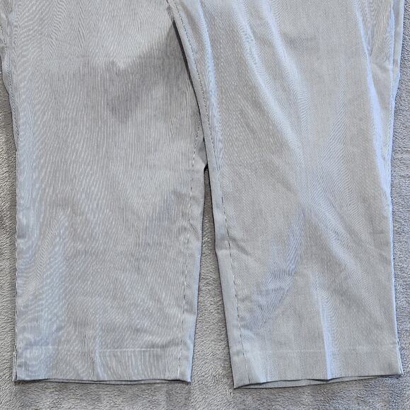 Lane Bryant Black White Striped 4 Season Slim Capri Seersucker Pants Size 26 - Picture 3 of 11